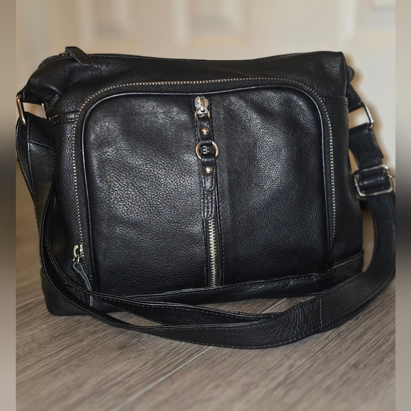 Black Leather Multi-Zip Crossbody Bag – Silver Hardware – Great American Leather - Picture 14 of 16